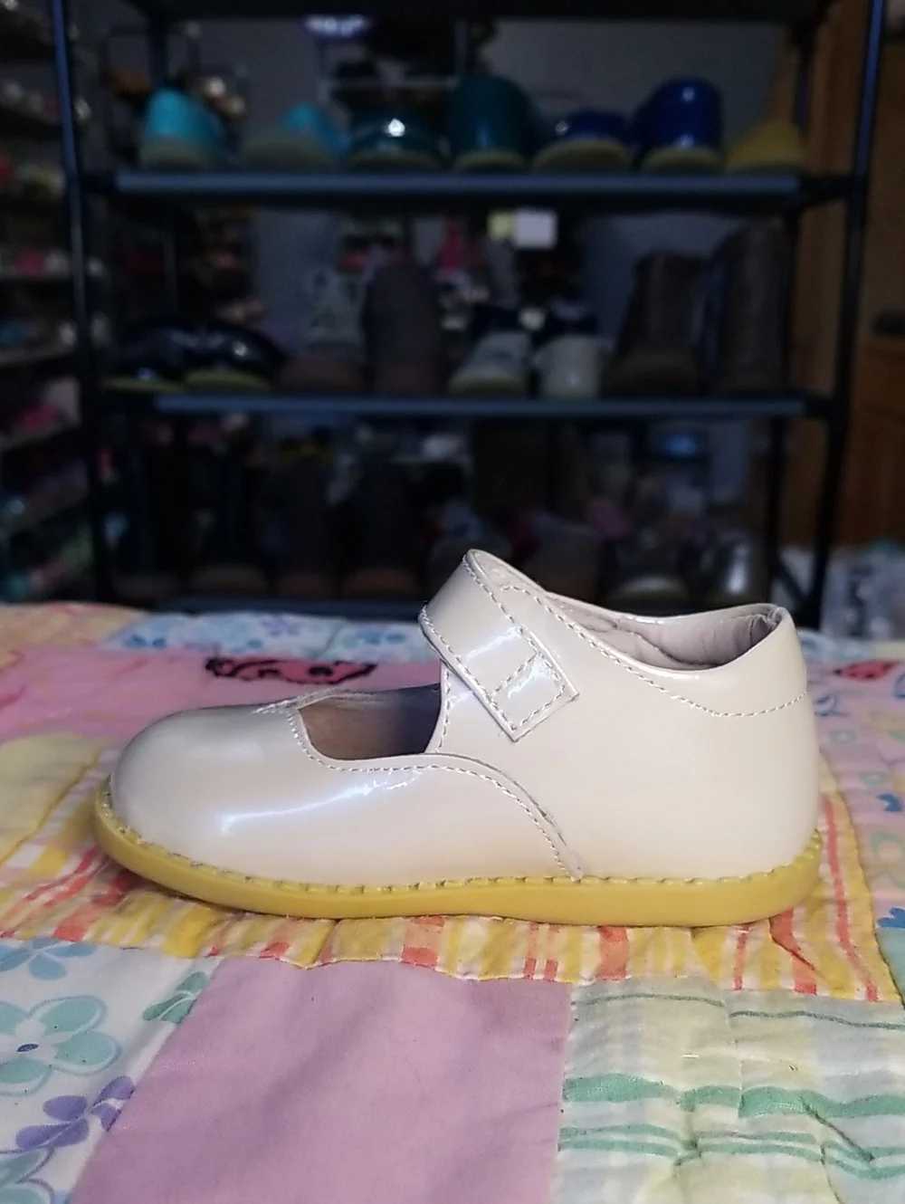 Livie & Luca Cream Patent Leather Mary Jane Shoes Size 5 Astrid In Cloud Shimmer